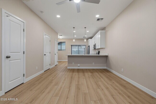 Building Photo - 1222 E Diamond St