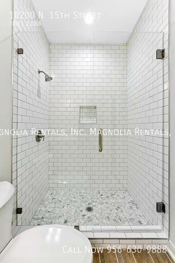 Building Photo - 10200 N 15th St