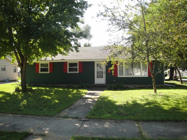 Primary Photo - 4803 Cleveland Ave
