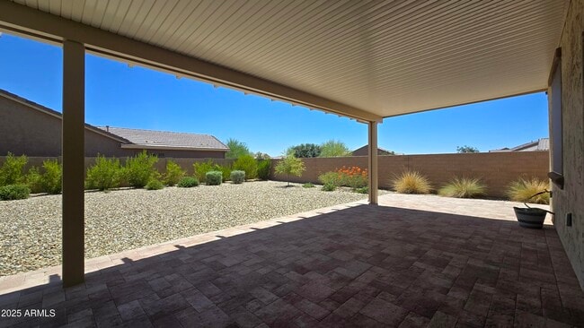 Building Photo - 18407 W Sandlewood Dr
