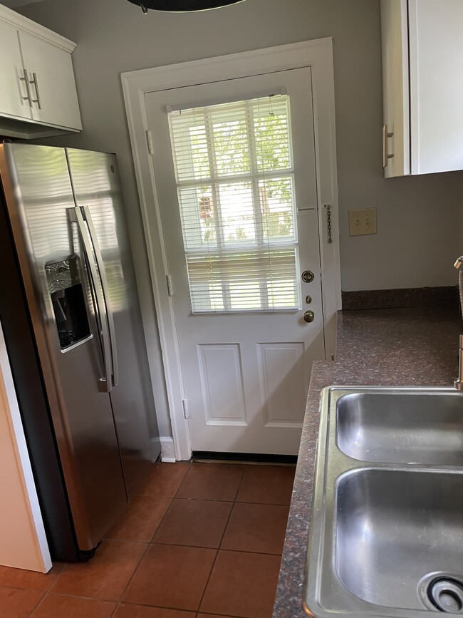 Kitchen 1 - 217 Arcadia Park