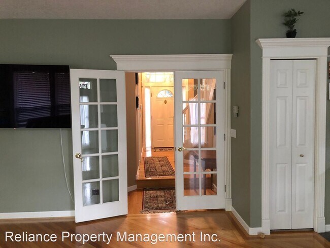 Building Photo - 16800 NW Paddington Dr