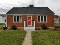 Building Photo - House East of Waynesboro