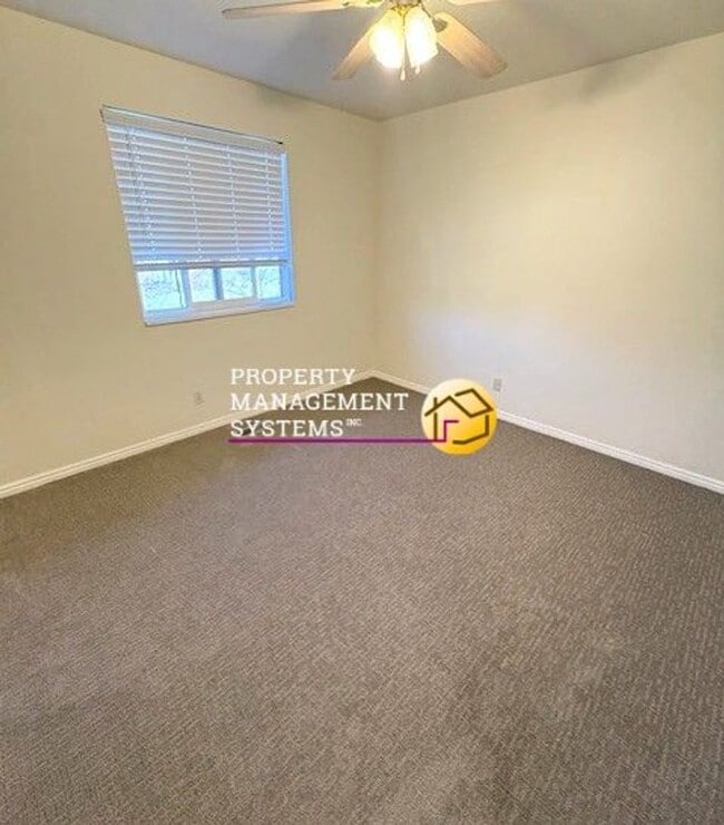 Building Photo - 5 Bedroom Home in Draper!