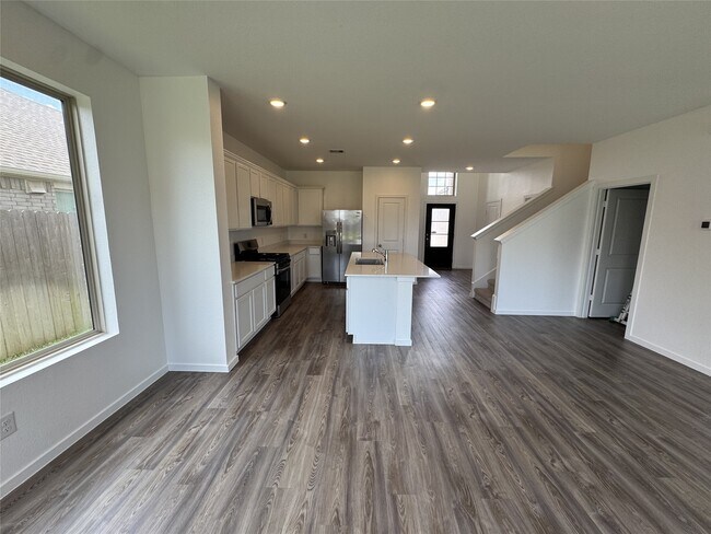 Building Photo - 5318-5318 Still Mdw Ln