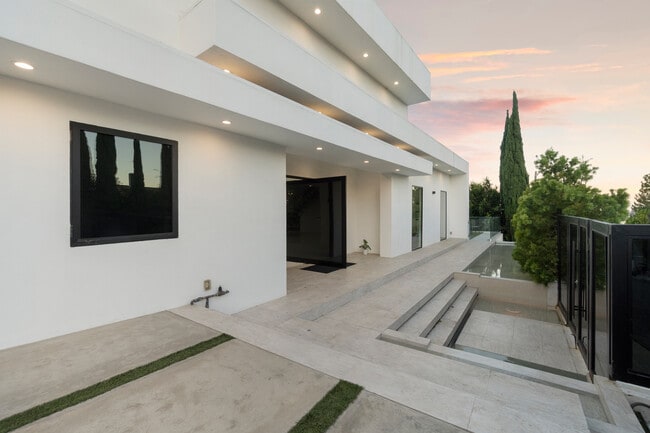 Building Photo - 2110 Hercules Dr