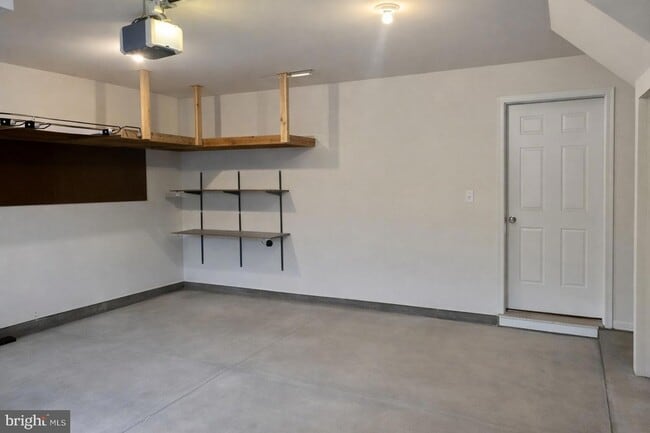 Building Photo - 6003 Popes Creek Pl