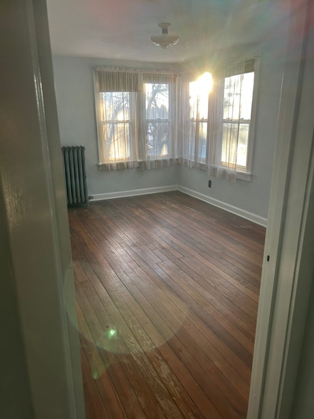 Building Photo - 213 S Wilmoth Ave