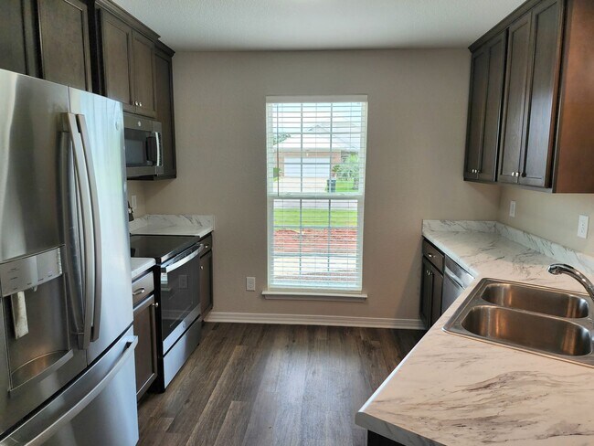 Building Photo - Corner lot 3/2 home in Elberta