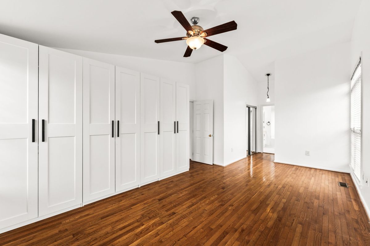 Building Photo - 6139 Donival Sq
