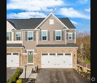Building Photo - 500 Plaza Dr
