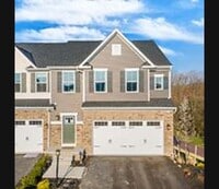 Building Photo - 408 Plaza Dr