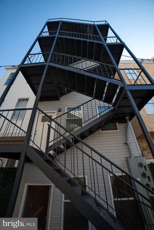 Building Photo - 1848 N 16th St