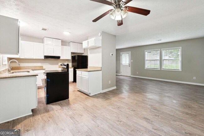 Building Photo - 4326 Dogwood Farms Dr