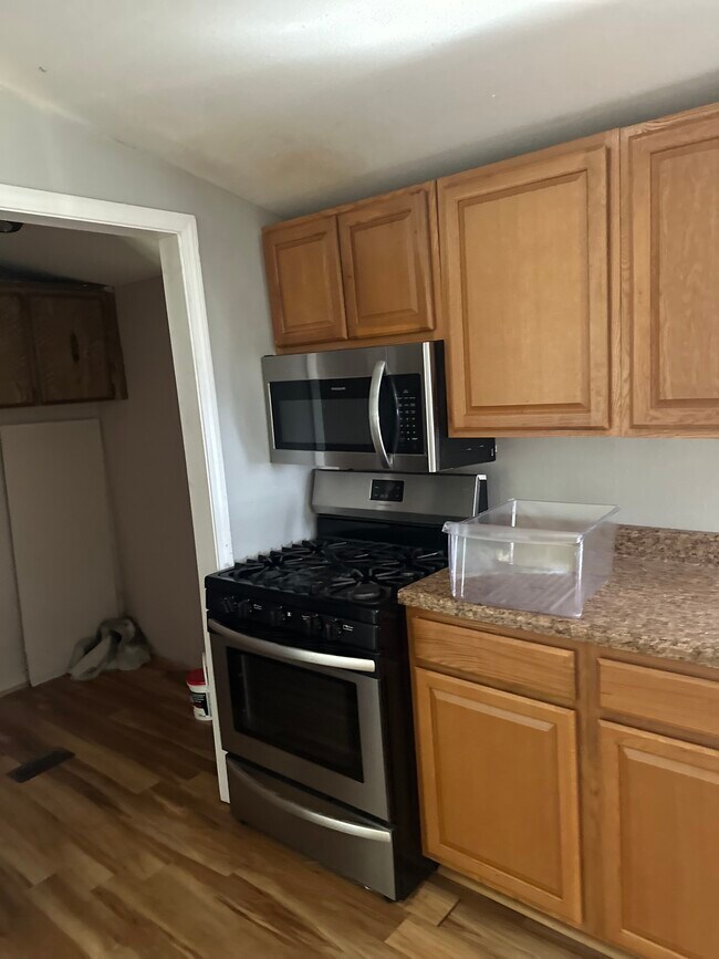 Building Photo - 122 S Georgetown Rd