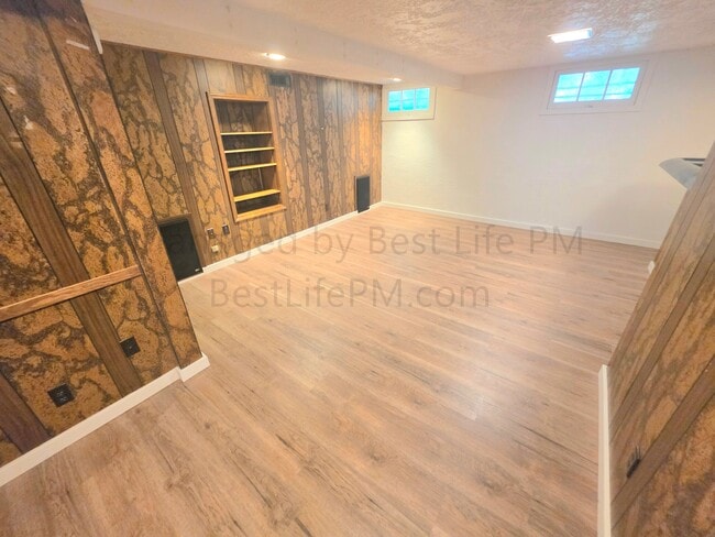 Building Photo - 4526 NE 77th Ave