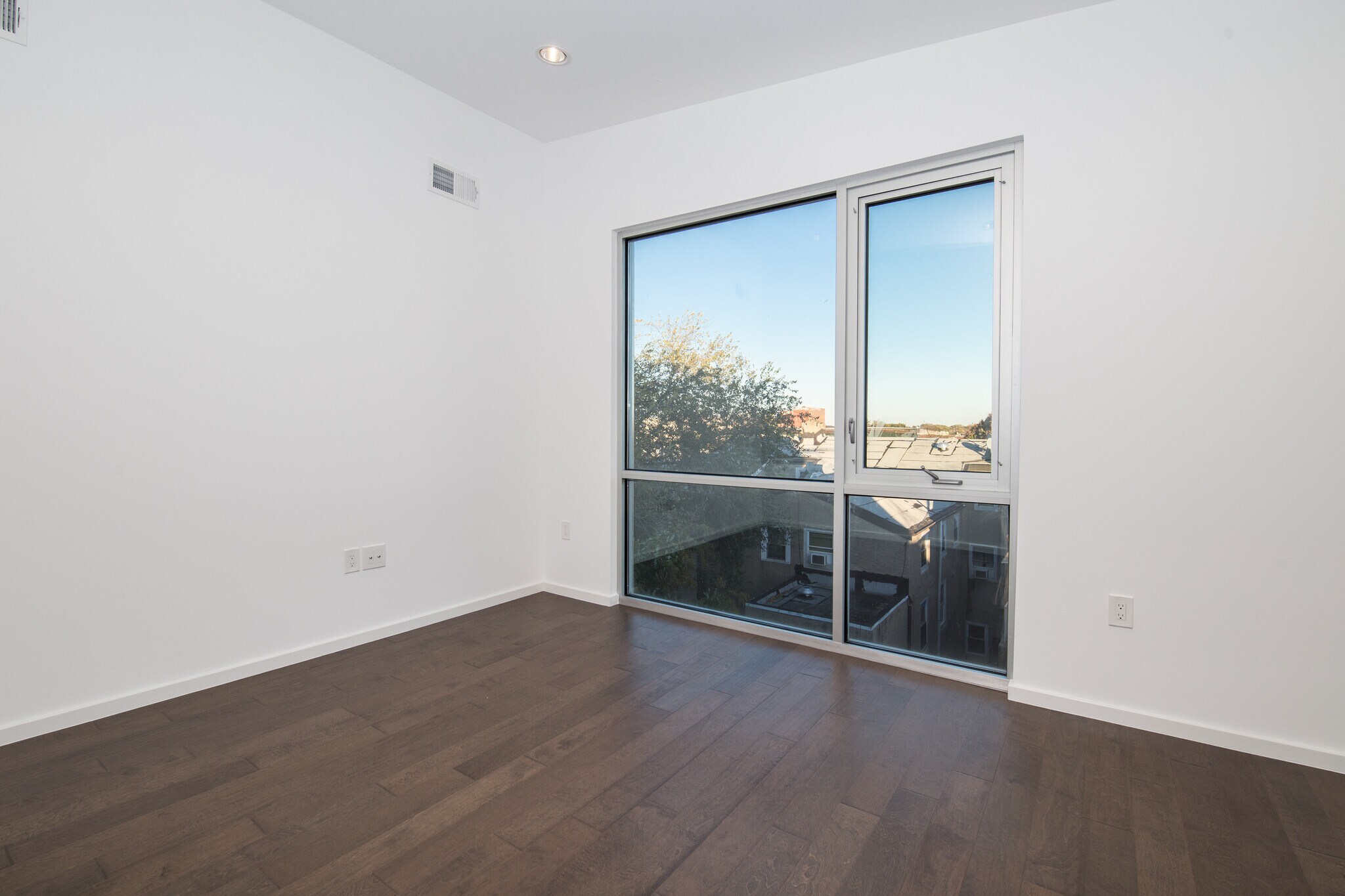 Building Photo - 1441 N 7th St