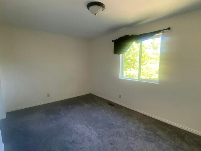 Building Photo - 169 N 300 E