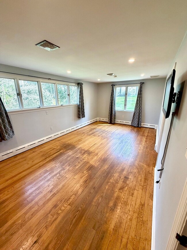 Building Photo - 376 Arbor Rd