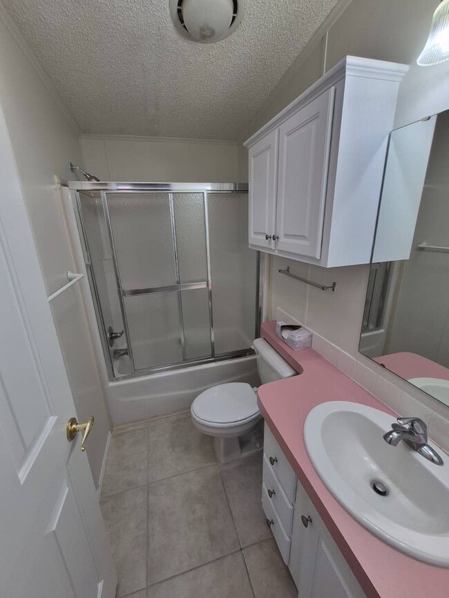 Building Photo - 2113 Sawgrass Ln