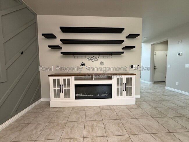 Building Photo - 5352 W Farmhand Dr