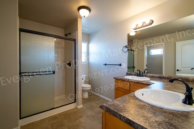 Building Photo - 3015 Denver Dr