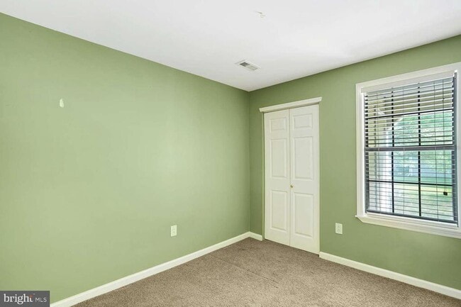 Building Photo - 69 Bridgewater Dr