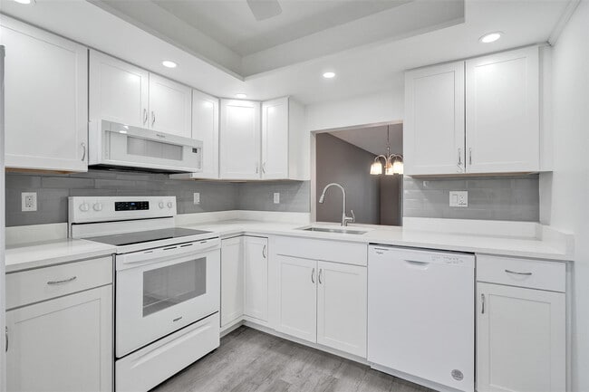 Building Photo - 1541 S Ocean Blvd