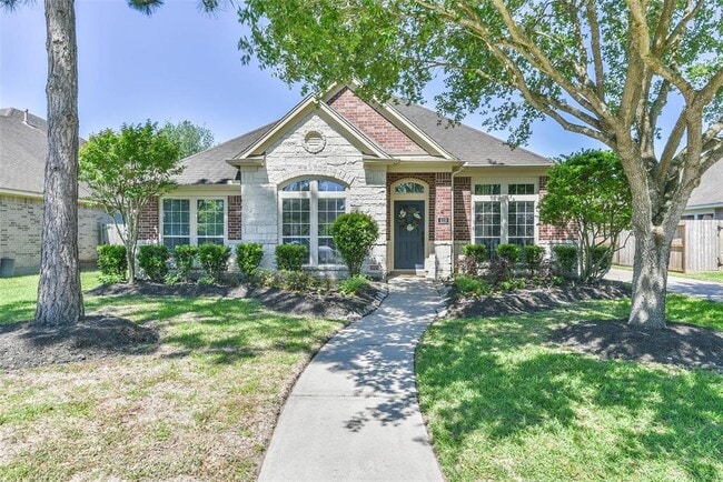 Building Photo - 419 Laddingford Ln