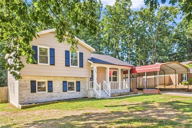 Building Photo - 4709 Chaucer Dr