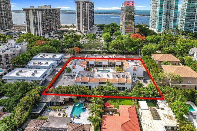 Primary Photo - 1990 Brickell Ave
