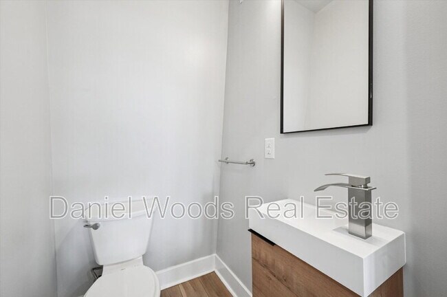 Building Photo - 1149 S 52nd St