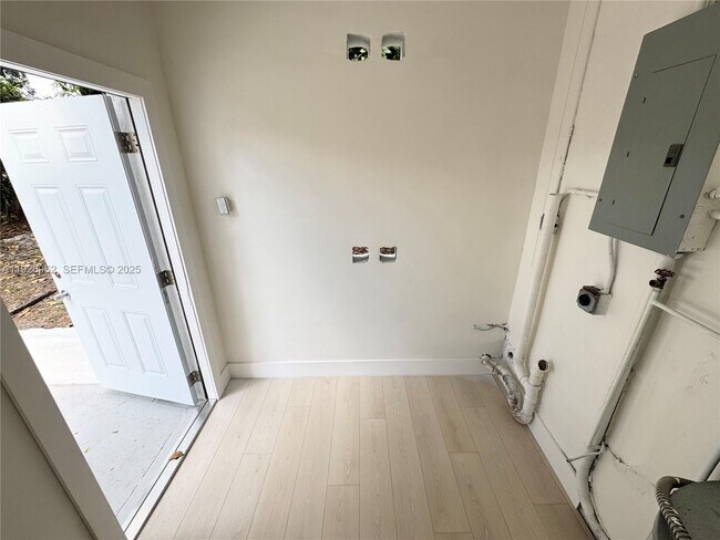 Building Photo - 15300 NW 32nd Ave