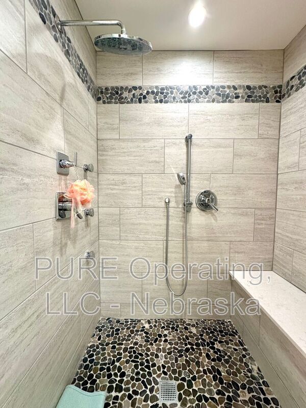 Building Photo - 3447 S 161st Cir