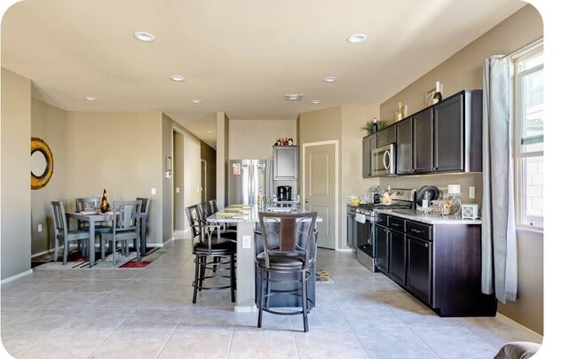 Building Photo - 3215 N Lainey Ln