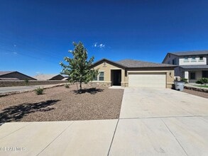 Building Photo - 7565 Wolf Creek Dr