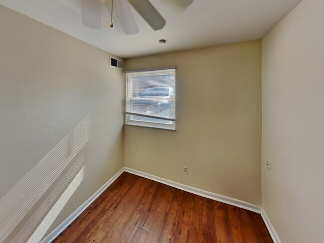 Building Photo - 31 Chittenden Ave