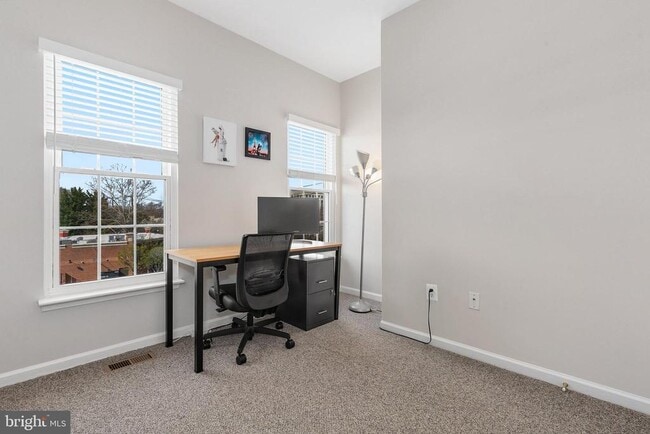 Building Photo - 709 Gaither Rd