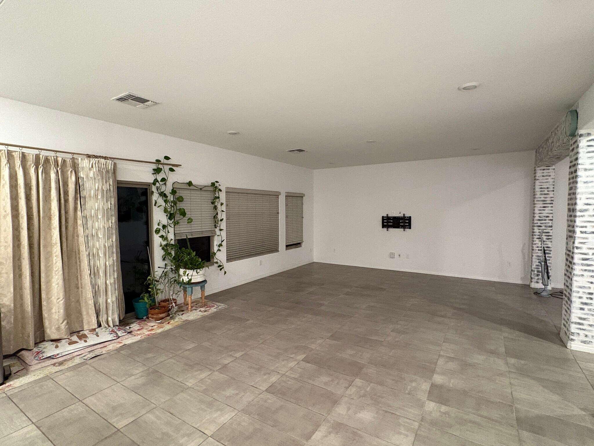 Living Room - 657 Stone Hammer Ave