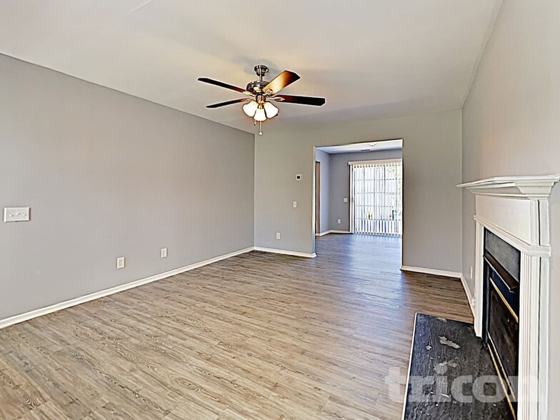 Building Photo - 12435 Shelly Pines Dr