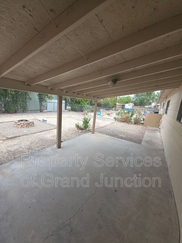 Building Photo - 3238-D 1/4 D 1/4 Rd