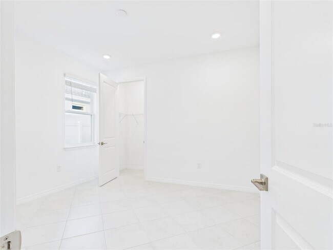 Building Photo - 7216 SW 58th Pl