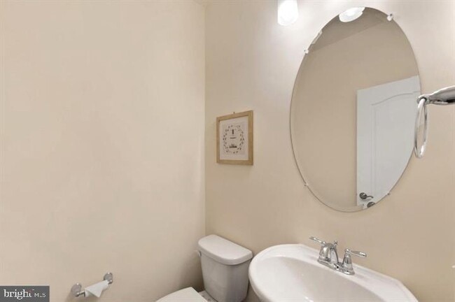 Building Photo - 46077 Hall Rd