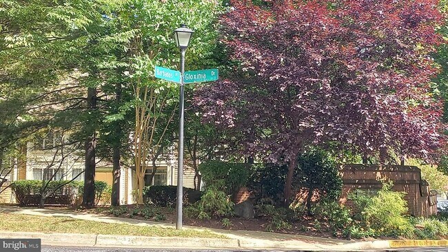 Building Photo - 5909 Barbados Pl