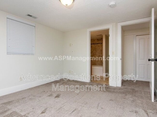 Building Photo - 765 Jepson Ave
