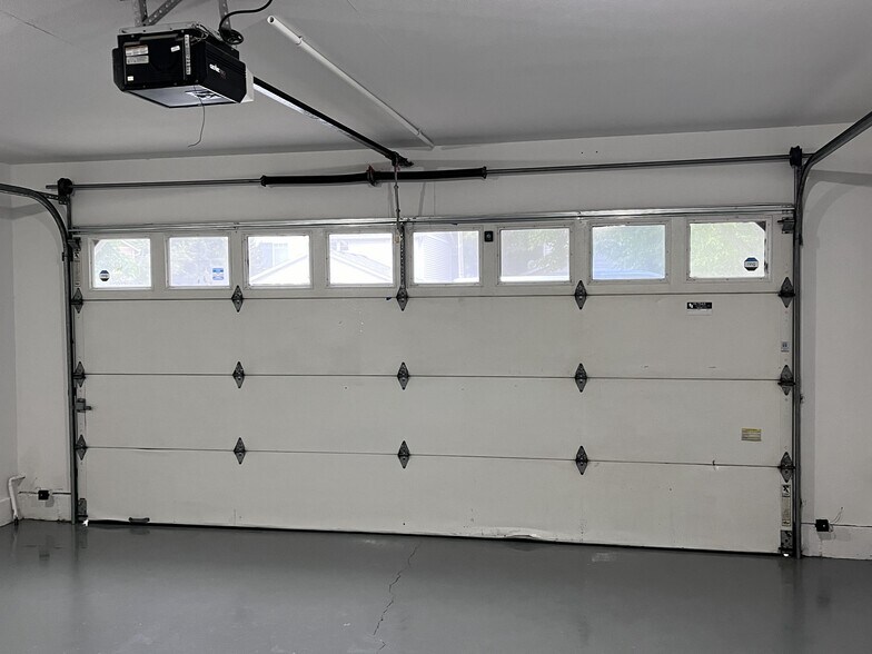 Building Photo - 17611 SE 16th St