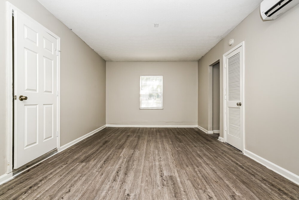Building Photo - 7105 E Village Ct