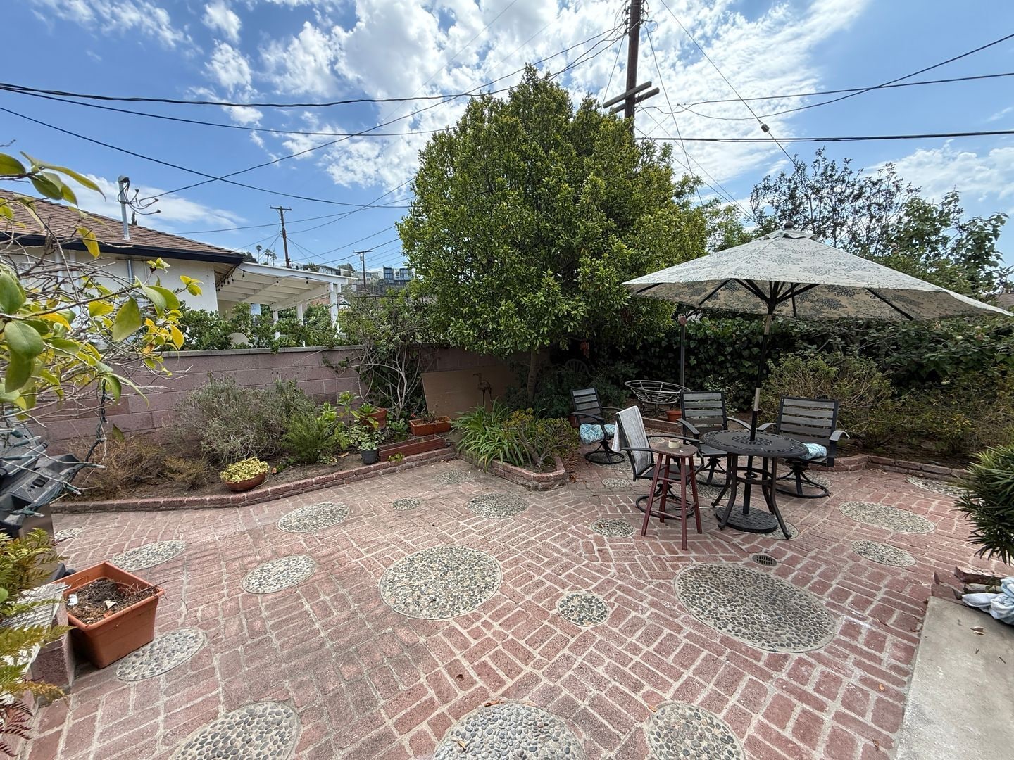 Building Photo - Stever Court-3 bed 2 bath in Culver City cul-de-sac!