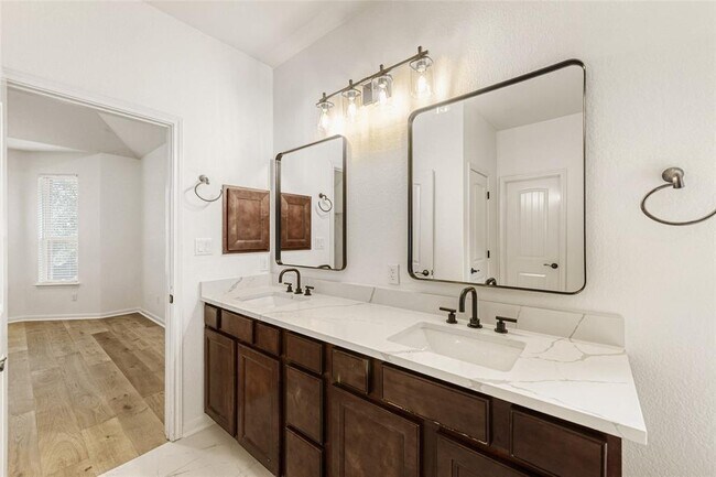 Building Photo - 5013 Pyrenees Pass