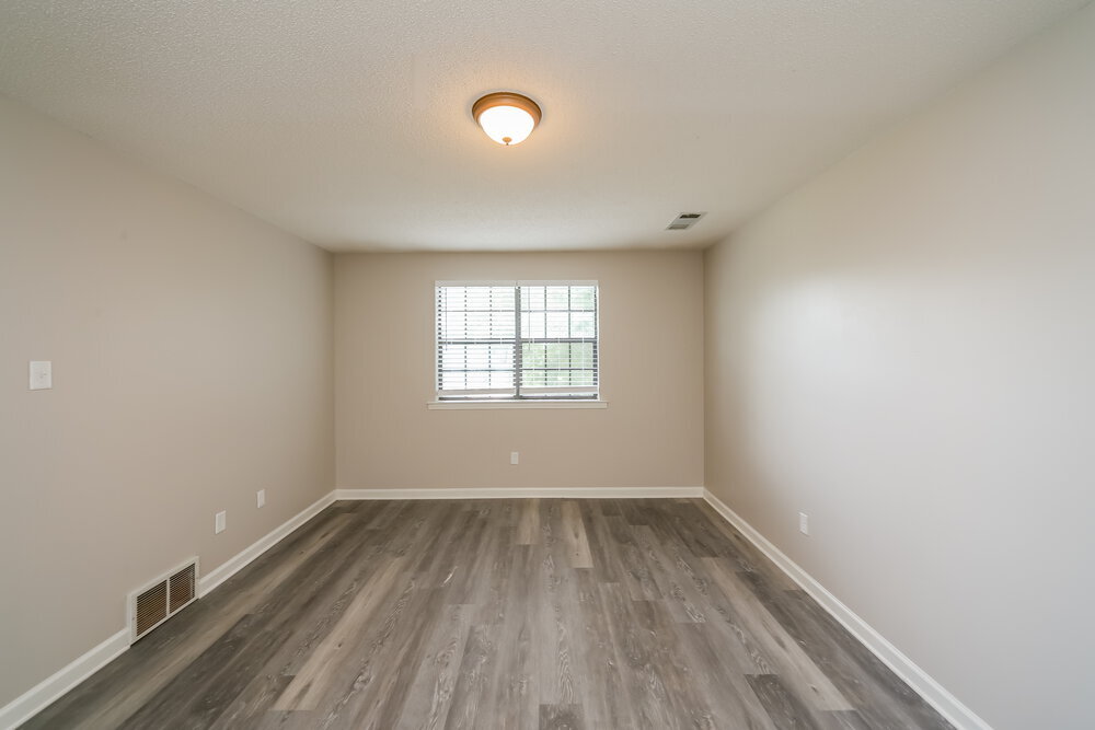 Building Photo - 7333 Eastover Blvd